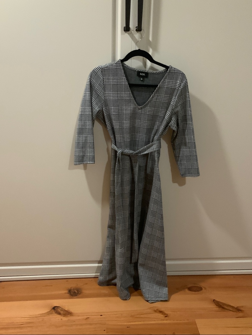 MSK Black and White Plaid V-Neck Tie-Waist Midi Dress